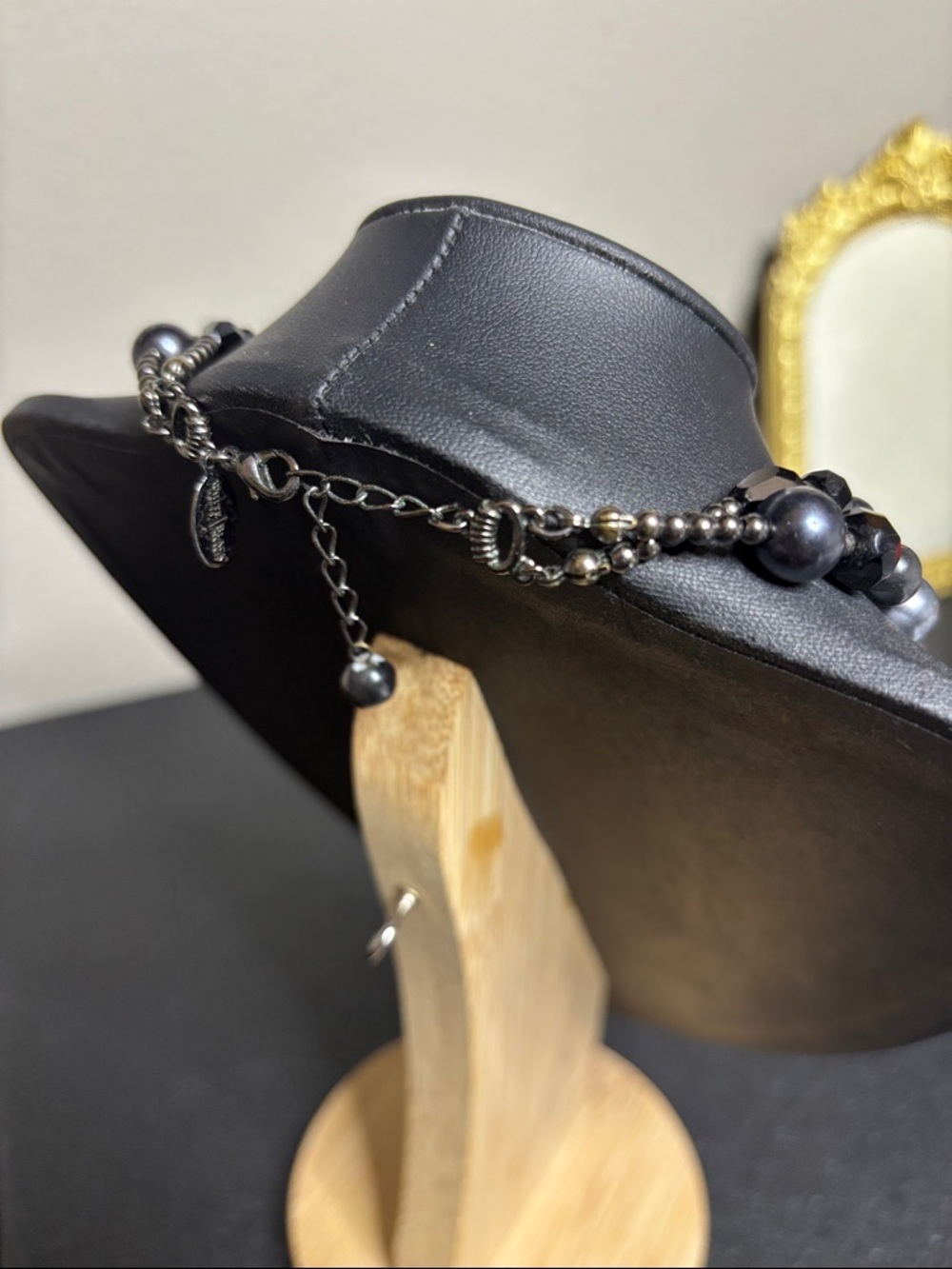 White House Black Market Black Gray Beaded Necklace Classy Career - Picture 8 of 8